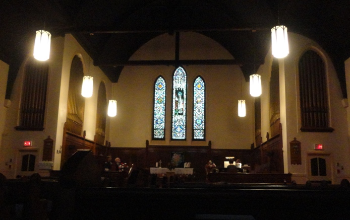 Organ at 1st Presbyterian (pipes on both sides of apse)