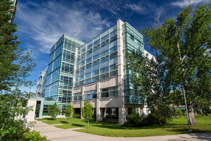 exterior photograph of the U of R Faculty of Nursing building