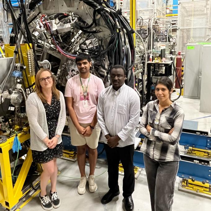 Dr. Gwen Grinyer with physics graduate students at TRIUMF. 