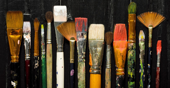 a number of paint brushes