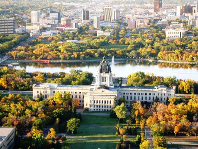 Overhead view of legislative building.